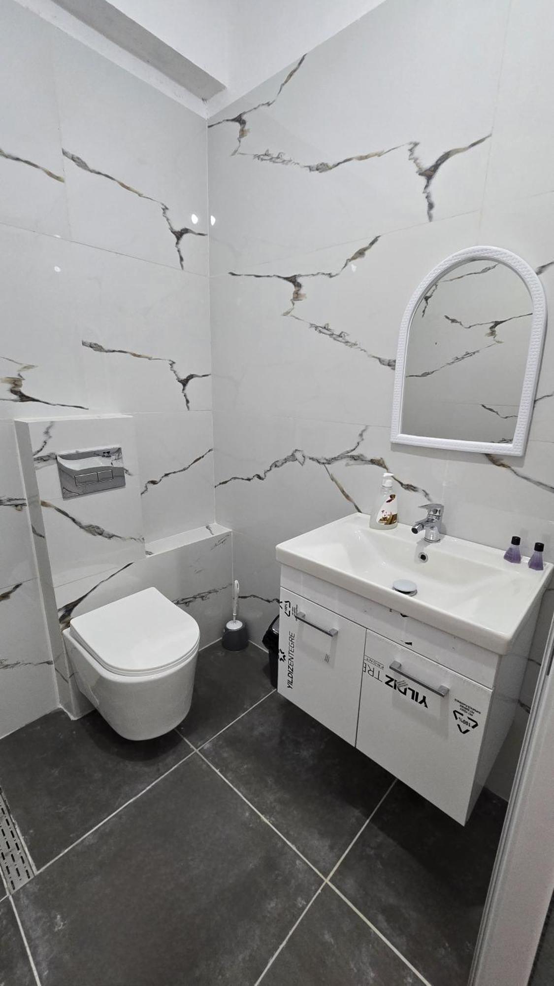 Ari Apartments บอร์ช ภายนอก รูปภาพ